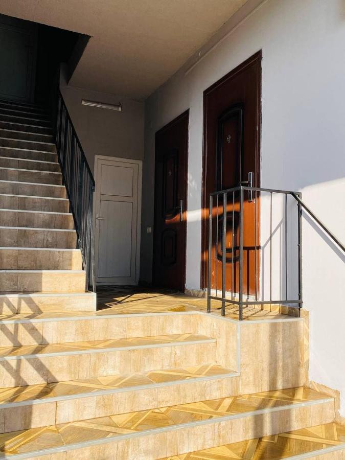 מלון באטומי Naziti House מראה חיצוני תמונה