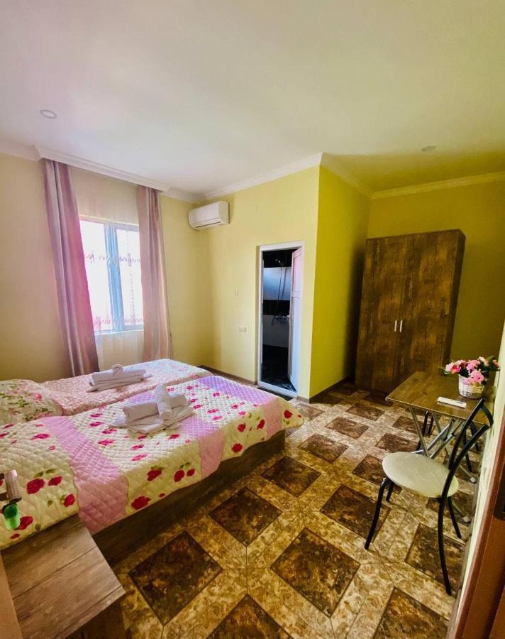 מלון באטומי Naziti House מראה חיצוני תמונה